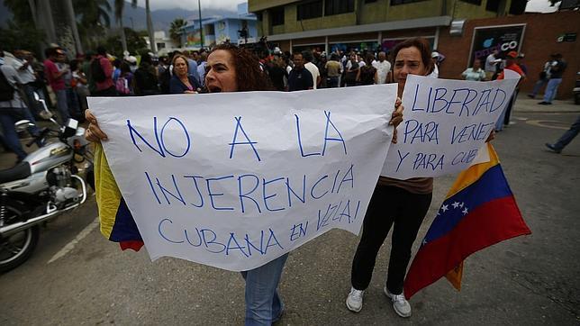«No podemos dialogar con Maduro si no cesa la represión y libera a los manifestantes»