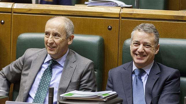 El PNV amaga con el fantasma de la escisión en ETA para presionar a Rajoy