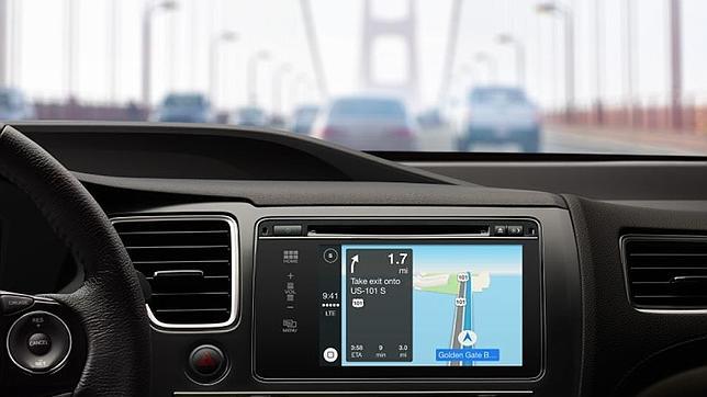 Apple lanza CarPlay, un sistema que integra iOS y Siri en el coche