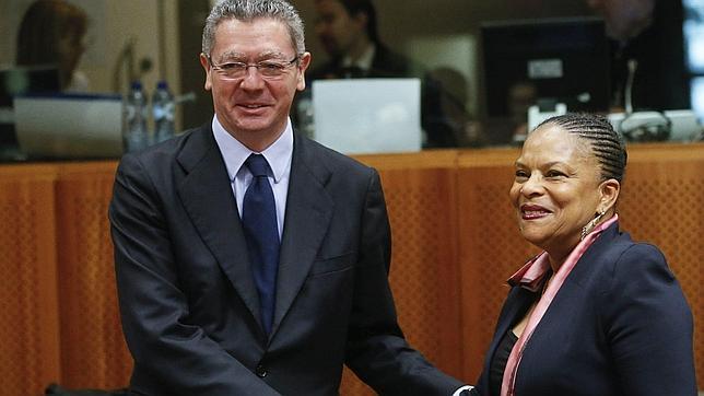 Gallardón afirma que el Gobierno hablará del aborto tras los informes de los órganos consultivos