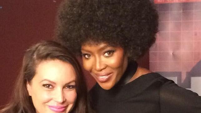 Naomi Campbell luce pelo a lo «afro»