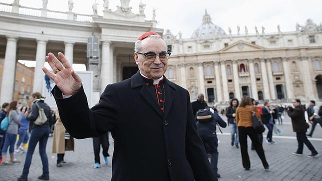 El español Santos Abril presidirá la comisión cardenalicia del banco del Vaticano