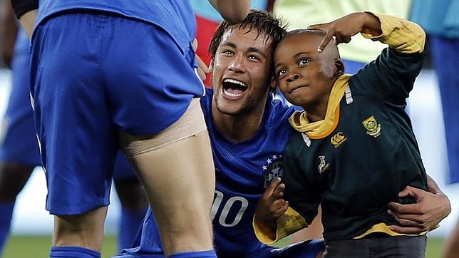 Neymar sí es una estrella con Brasil
