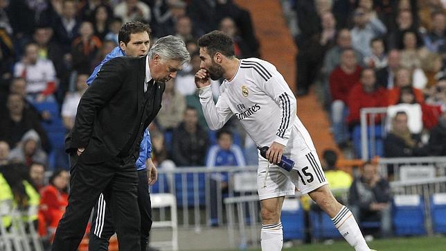 Ancelotti pide al equipo que juegue sin pensar que es líder