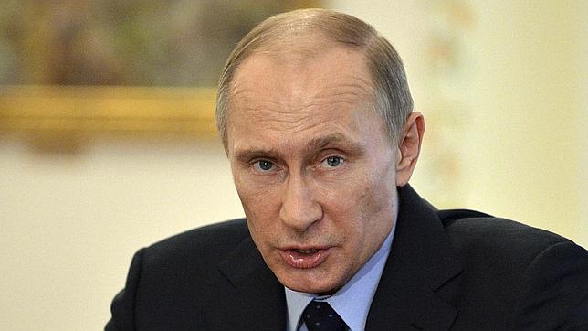 Putin llama a Obama a no sacrificar las relaciones ruso-estadounidenses