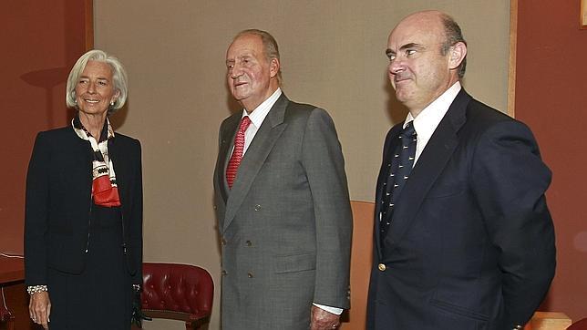 El Rey se reúne con la directora del FMI y el presidente del Eurogrupo en Bilbao