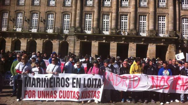 La flota del cerco pide un reparto «justo» de las cuotas en Santiago