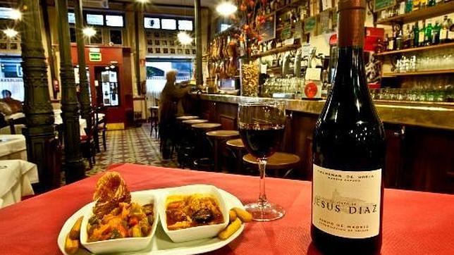 Tapas con aires castizos y vinos de Madrid a cuatro euros en Gastro Bacchus