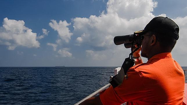 Un satélite chino localiza una posible «zona de impacto» del avión