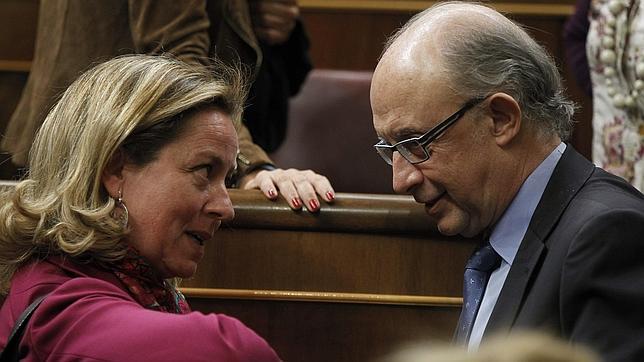 Montoro: España negocia «intercambio de información» con paraísos fiscales