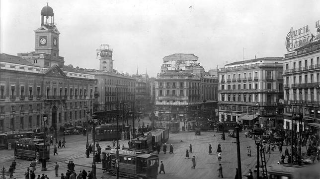 Rótulos en las principales azoteas de la Puerta del Sol