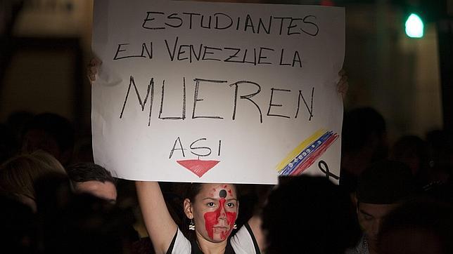 Los estudiantes venezolanos convocan otra marcha para conmemorar un mes de protestas
