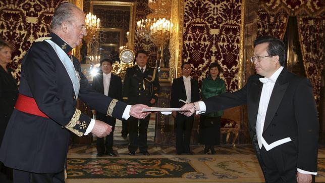 El embajador de China niega presiones a España por las órdenes contra dirigentes chinos