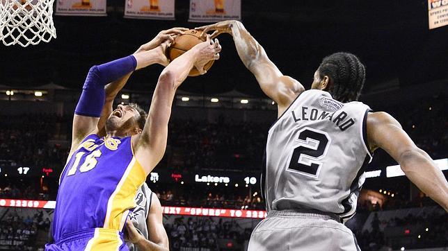 Pau Gasol, único que brilla en una jornada de derrotas