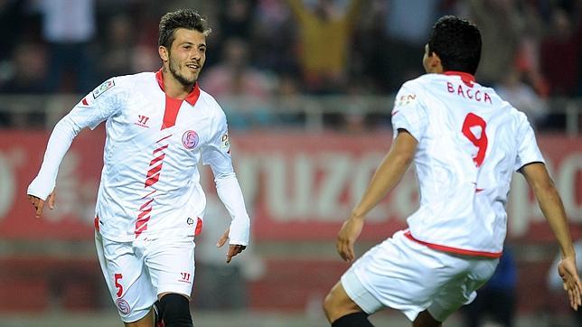 El Sevilla coge moral goleando al Valladolid