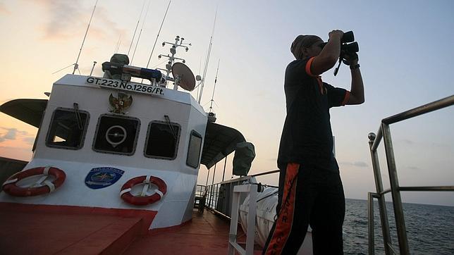 El avión malasio desaparecido bajó a los 5.000 pies para evitar los radares comerciales