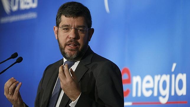 Energía dice que el sobrecobro en la tarifa de la luz se devolverá en junio a los consumidores