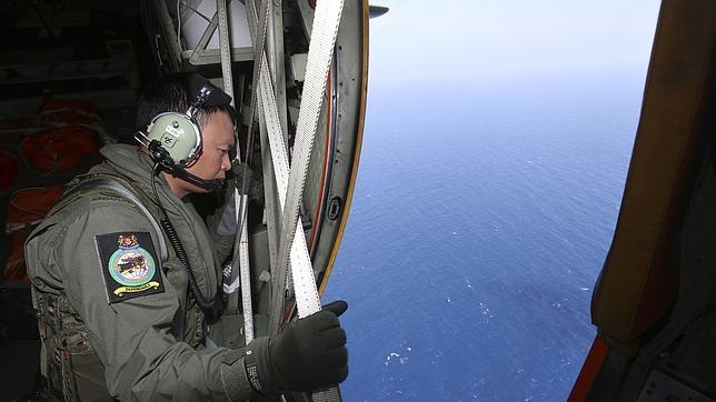 Malasia detectó el avión desaparecido a cientos de kilómetros de su ruta habitual