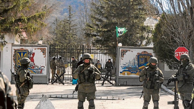 Los últimos militares ucranianos en Crimea se convierten en «fuerza de ocupación»