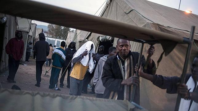 La Unión Federal de Policía pide que se examine a los inmigrantes para evitar contagios