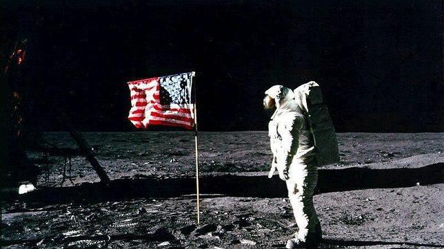 Muchos detalles del primer viaje a la luna fueron ya descritos por Verne