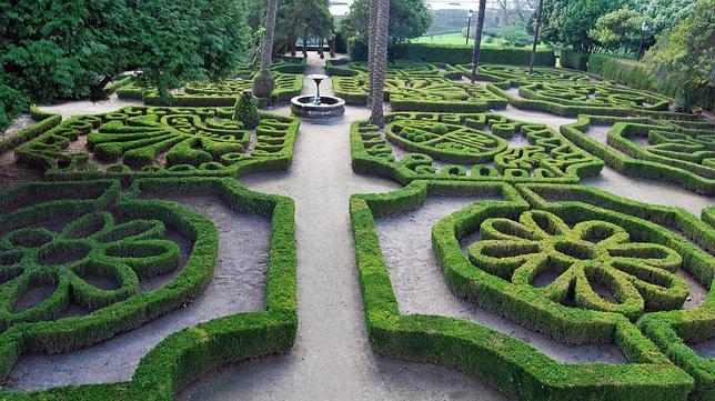 Los pazos y jardines más bellos de Galicia donde ver camelias