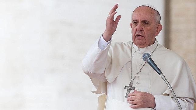 El Papa dice que Jesús «rompe los esquemas de los prejuicios contra las mujeres»