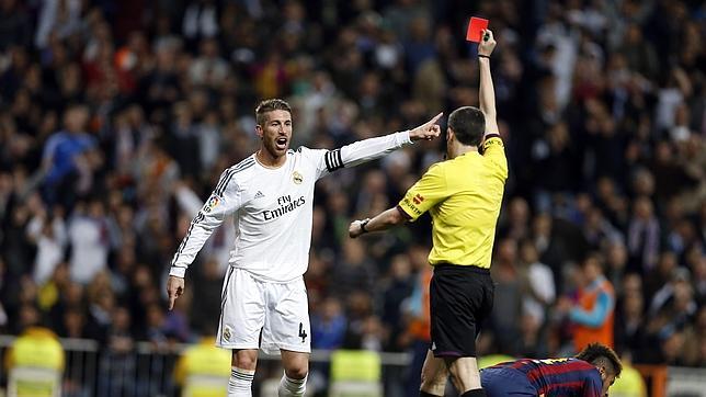 El Comité de árbitros denuncia a Sergio Ramos y Cristiano por sus declaraciones tras el clásico