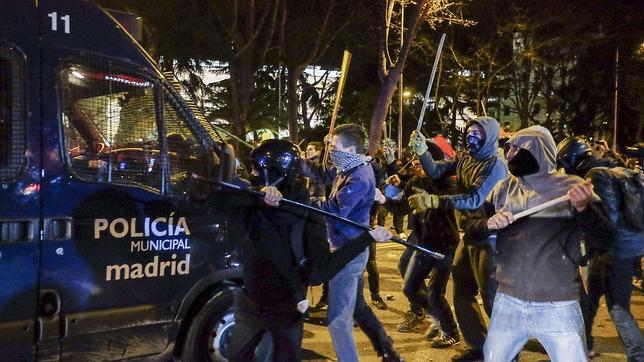 El detenido del 22-M: «Voy todo de subidón. Le tiré una piedra en la cabeza cuando estaba en el suelo»