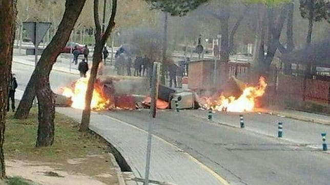 La Policía interviene en la Universidad Autónoma y en Somosaguas por barricadas y quema de contenedores