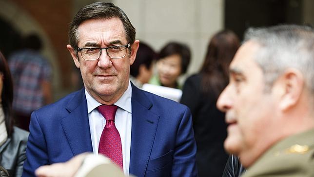 Aduanas advierte regalos de Vendex a 15 trabajadores del ayuntamiento de Santiago