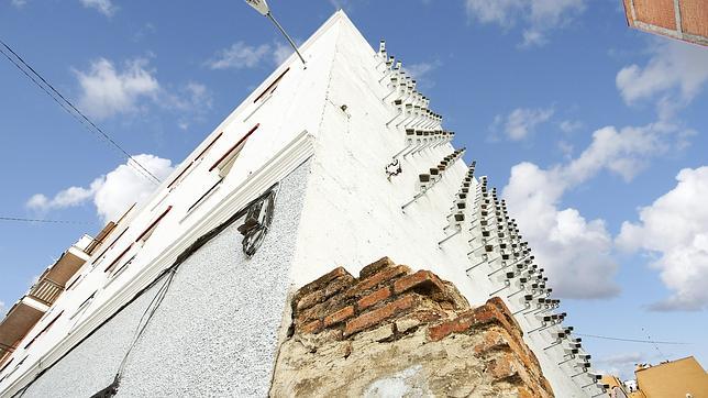 SPY ha realizado esta actuación artística sobre un muro en el distrito de Tetuán