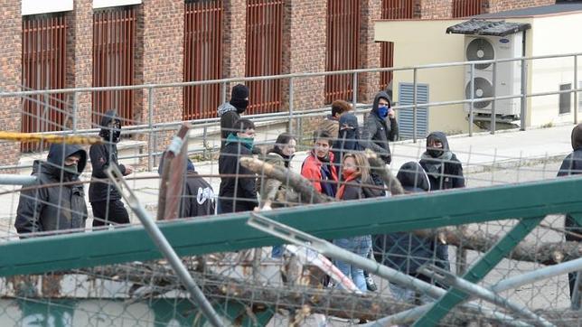 Barricadas en el campus de Somosaguas