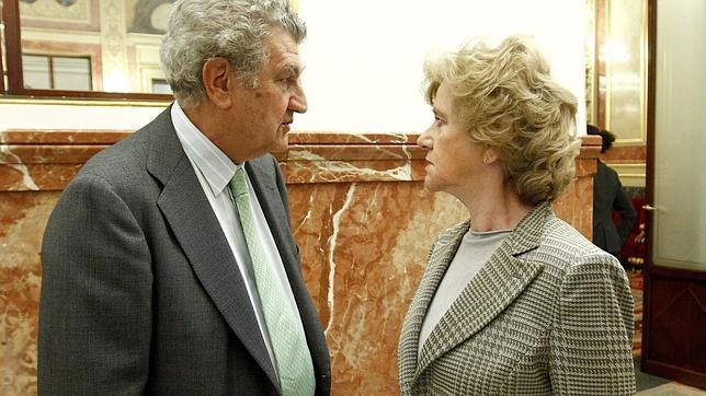 El Congreso se queda en silencio en «reconocimiento y homenaje» a Suárez