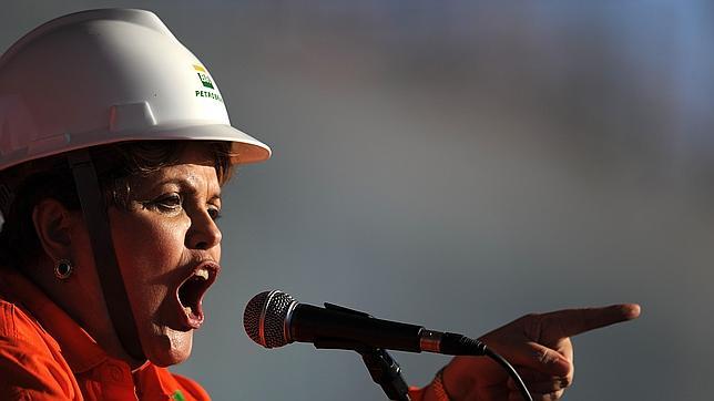 La oposición brasileña presiona a Rousseff por el caso de la petrolera Petrobras
