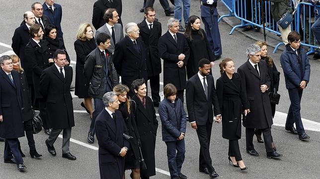 El adiós de los ocho descendientes de Adolfo Suárez