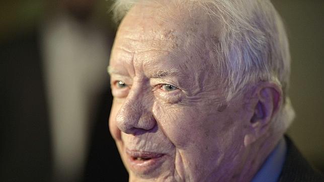Jimmy Carter escribe cartas a mano para evitar el ciberespionaje