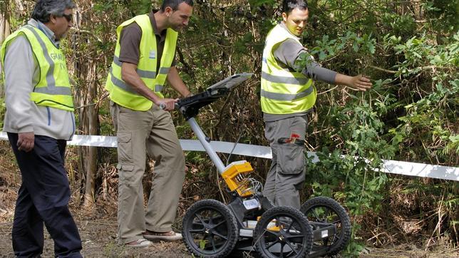 El georradar, durante la búsqueda de los restos de Marta del Castillo, en Sevilla