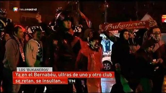 El Rayo Vallecano critica a Telemadrid por un reportaje sobre sus ultras