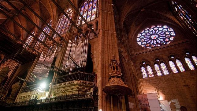 Desalojan la catedral de León por un falso aviso de bomba