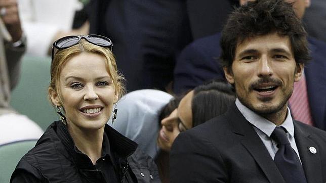 Kylie Minogue: «Me he vuelto a poner en contacto con Andrés Velencoso»