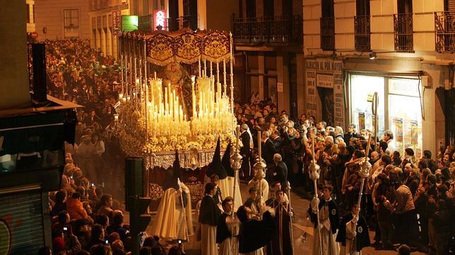La Esperanza Macarena, por las calles del centro de Madrid