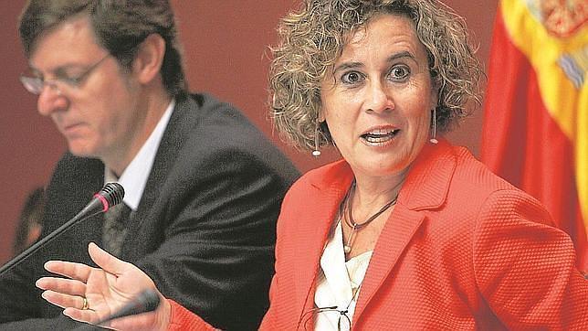 La diputada de Coalición Canaria María del Mar Julios, en una comisión parlamentaria