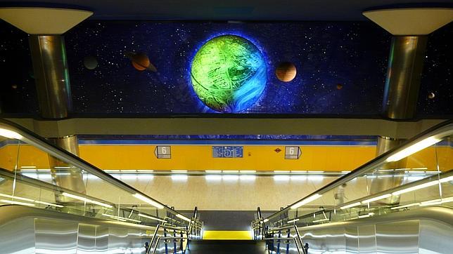 Mural con los planetas y el sistema solar