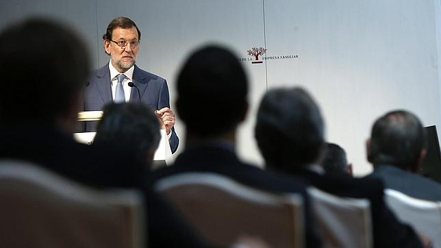 Rajoy: «Todos los contribuyentes pagarán menos por el IRPF con la reforma fiscal»