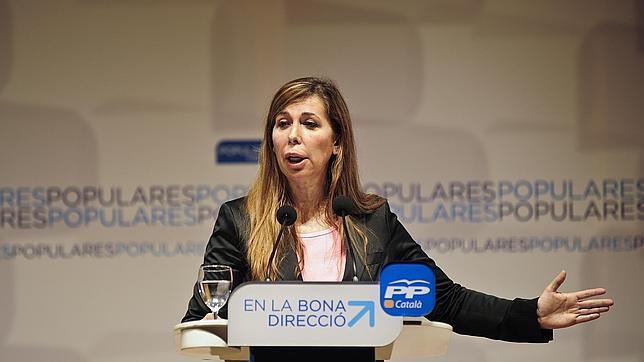 Sánchez-Camacho, sobre Mas: «Hoy se va a situar al margen de la democracia y de la legalidad»