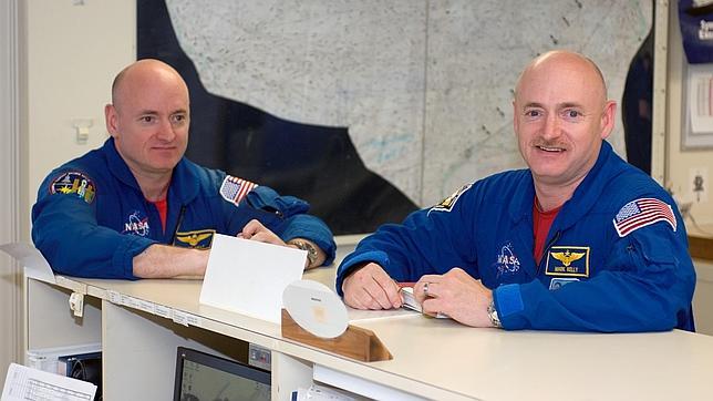 Separados al despegar: La NASA estudiará los cambios en dos astronautas gemelos