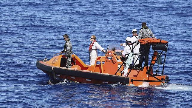 Un barco australiano vuelve a captar posibles señales de las cajas negras del MH 370