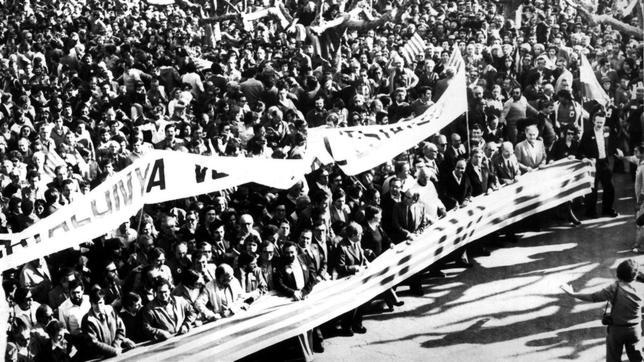 Imagen de la masiva e histórica manifestación de la «Diada» de 1977