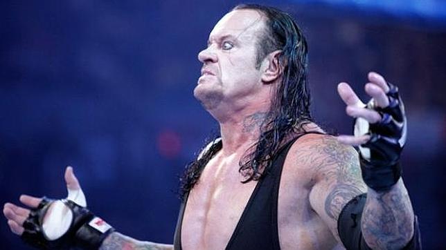El Enterrador sigue dando miedo en el ring